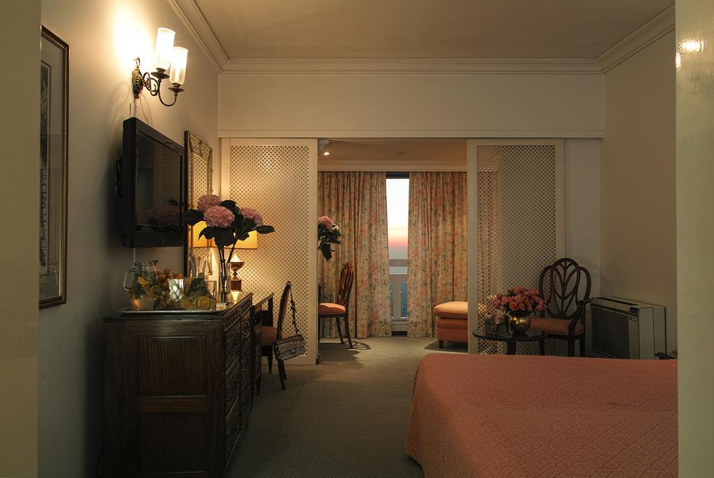 Hotel Al Bustan Beit Mery Exterior foto