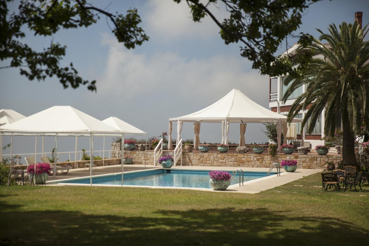 Hotel Al Bustan Beit Mery Exterior foto