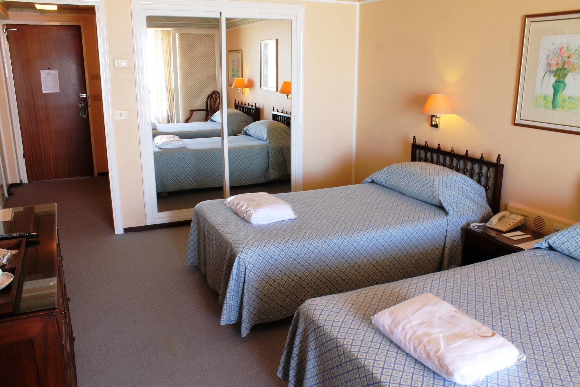Hotel Al Bustan Beit Mery Exterior foto